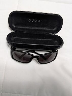 Gucci Black women's  Sunglasses with Black Case